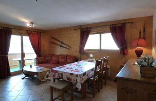 Bel appartement 3 pièces au pied des pistes avec parking - FR-1-458-260 - Foto 1