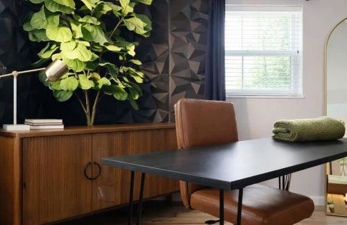 Private Oasis with Spacious Backyard - Foto 46