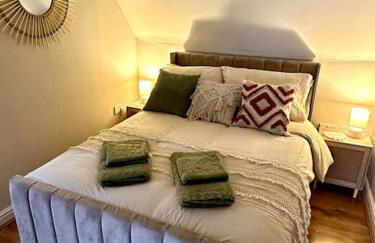 Cosy Town Loft by Shropshire Abodes - Foto 24