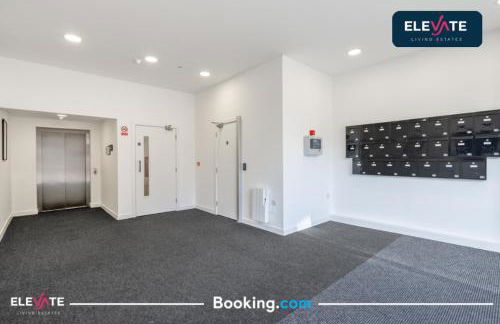 LAST-MINUTE SPECIALS l ELEGANT HOUSE l WEMBLEY STADIUM LOCATION, FREE PARKING, 5 MIN TO BRENT CROSS WEST STATION, SLEEPS Up to 6 l Elevate Living Estates Short Lets Cricklewood & BRENT CROSS - Foto 31