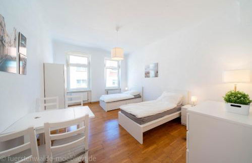 Apt Watt 2 Zimmer 55qm TV Waschmaschine Trockner Vollausstattung zentral - Photo 16