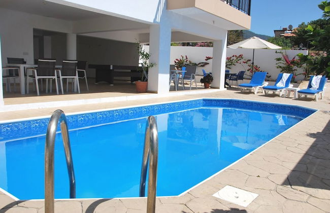 Villa Only 50m To The Sea, Sleeps 12, Polis - Foto 31