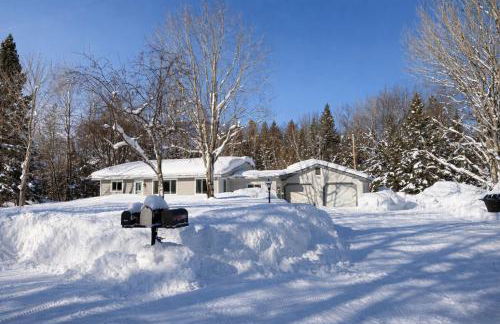 Husky Hideaway Near Pictured Rocks & Trail 8 - Foto 1