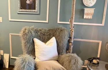 Swanky Mid-Modern Century-5 Decks-90 inch 4K Screen - Foto 46