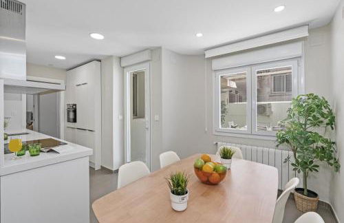 Descubre la Magia de Granada en este apartamento - Foto 13