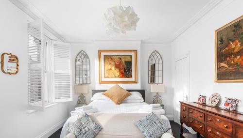 Superb location, character filled apartments by MyCityHaven - Foto 1