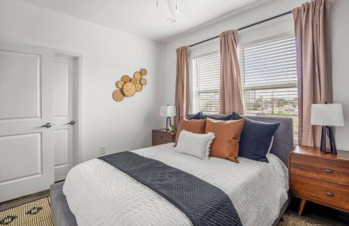 Spacious Apartment with Gated Parking Near Med Ctr - Foto 23