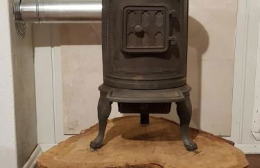 CASA FULL, CENTRO, 130m quadrados, 9 Pessoas, Wi-Fi, 3 Qtos, Churrasqueira e Apetrechos, Cozinha-Sala Integrados, 2 Banheiros, Varanda e Jardim, Garagem Coberta, Estac Interno 3 Carros, Lareira de Alta Performance e Fogão de Ferro, Área nos Fundos - Foto 35