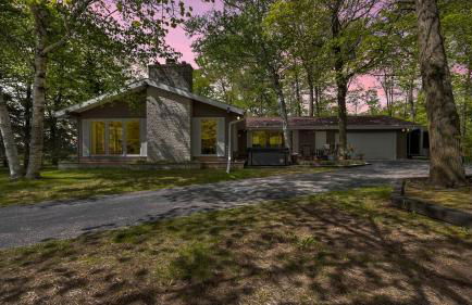 Beautiful private home in the woods BONUS Hot Tub - Foto 7