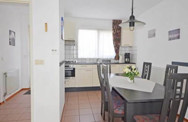 Cosy Bungalow Near the Beach - Photo 16