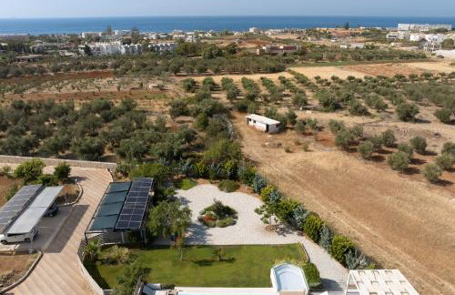 Alba Bianca Villa, Family Retreat with Heated Pool By ThinkVilla - Foto 5