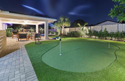 Coastal Palms House - Photo 37