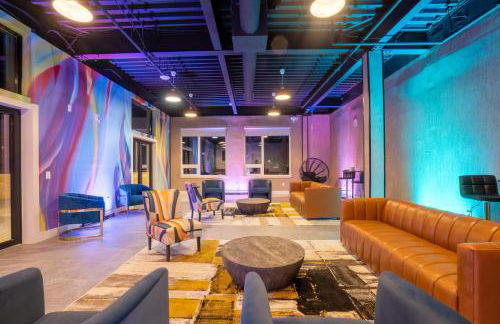 Bright and Bold Escape with NYC Views and Free Parking, Sleeps 9 and 2 Baths - Foto 47