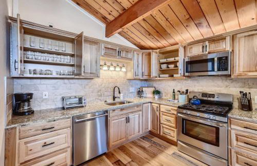 Amazing 5BR Hot Tub Game Room Mountain Views - Foto 2