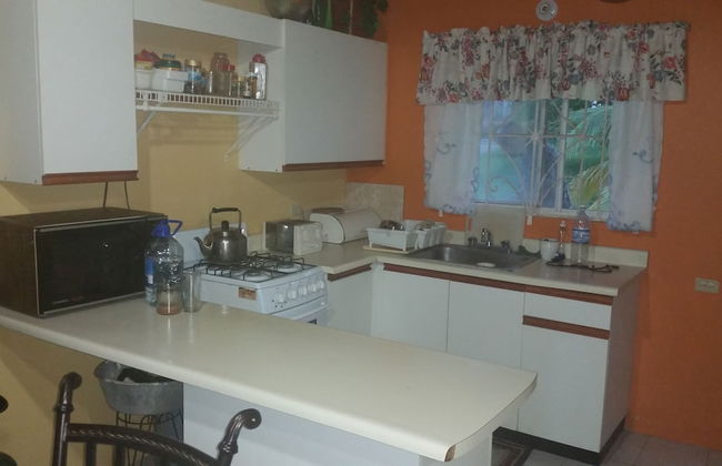 Palm Cove - 2 Bedroom Cottage - Photo 10