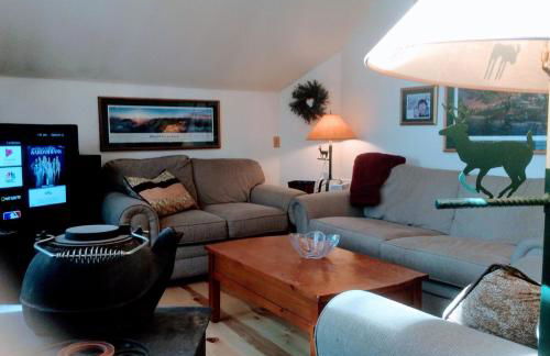 Loon Lake Chalet with Hot Tub near Gore & Lake George - Photo 10