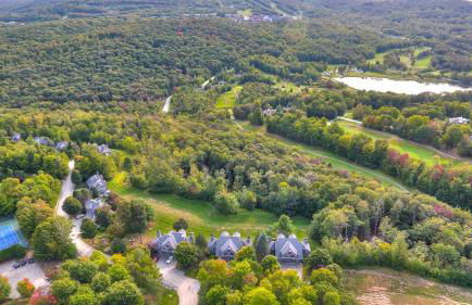 Stratton Mountain Condo with a Hot Tub! Sleeps 12! - Photo 18