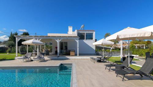 Casa Bianca Villa - Photo 2, sunbed