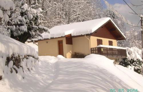 Chalet cosy en bordure de forêt avec wifi, terrasse et équipements complets à Rochesson - FR-1-589-235 - Foto 3