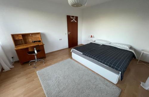 Helle Wohnung mit großem Balkon - Foto 8