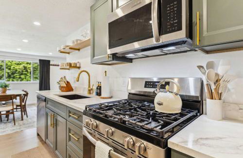 Charming 3-Bedroom - Hot Tub & Game Room - Foto 5