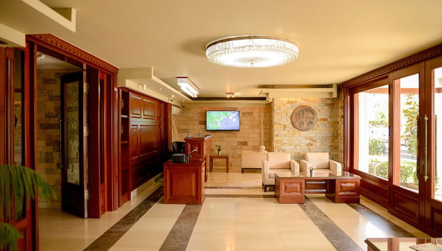 Coin salon dans le hall