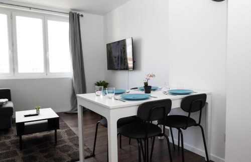 Le 3 Chambres Parking Proche Tram - Foto 3