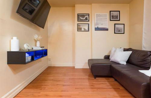 1BR in the Heart of Downtown Boston Famous Nightlife Theater District with Bed Full of Promises TD Garden Common Park MBTA - Foto 3