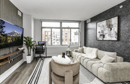 Stylish 2BR Retreat Gym Parkng and Scenic Rooftop - Foto 2