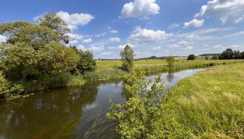 Leszczynowy domek nad jeziorem - Foto 2