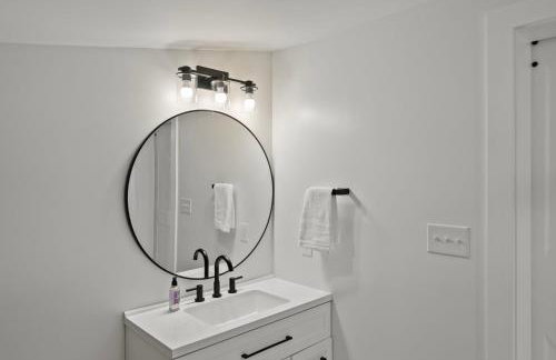 Creekside Stay | Peaceful Cottage | Elkhorn - Foto 20