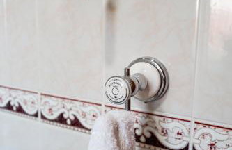 The Bird's Nest by Sheppey Stays- Pet Friendly Cozy Coastal Escape - Sleeps 6 with Parking - Great Rates for Long Stays - Photo 7