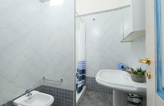 1 bedroom Apartment in Valledoria with garden and terrace - Photo 11