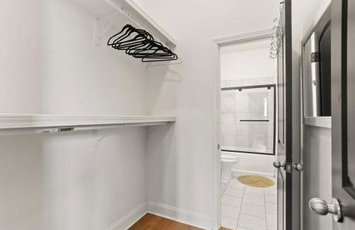 Garden District 3BD 2BA Parking Stylish & Unique - Foto 26