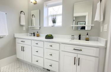 NEW REMODEL Denver Luxury Home with Private HOT TUB - Foto 33