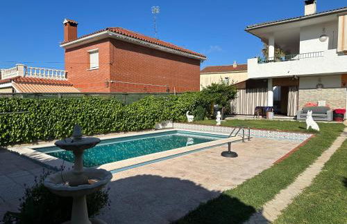 Piso superior tranquilo terraza y vistas A 45 min de Barcelona - Foto 7