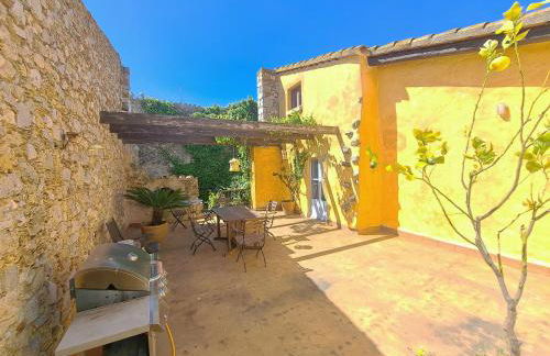 Casa Histórica con Piscina en la Costa Brava - Foto 26