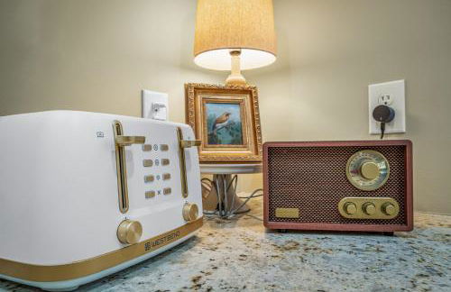 Big Yard Family Getaway - Pets OK - Grill and Hike - Foto 21