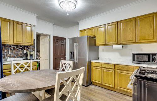 Walk to Public Transit! Pet-Friendly Lodi Apt - Foto 2