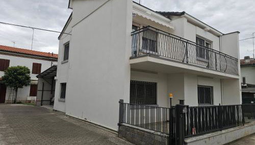 Casa Luminosa Lugo, 3 appartamenti indipendenti, zona tranquilla, parcheggio libero - Foto 5