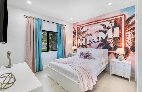 Luxury Home with Inter Miami Theme - Photo 4