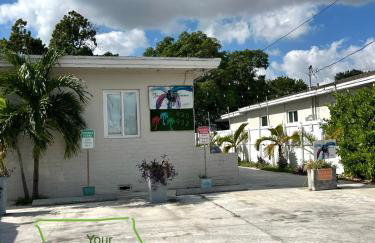 Stunning Little Havana Suites Close to airport, Calle Ocho, Brickell, Wynwood and the Beaches - Free Parking - Foto 33