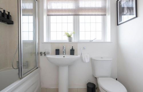 The Romford Oasis - Spacious 4 bedroom escape - Foto 70