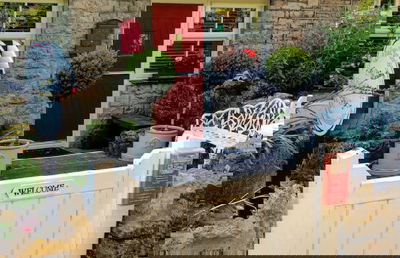 Coach House Bungalow - Photo 10