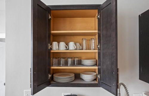 Classic 2BR Detroit's Sugar Hill - Foto 28