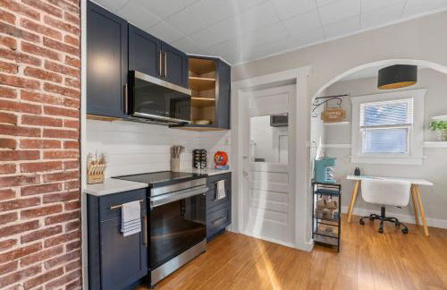 Charming 2 bed 1 bath home near College Hill - Foto 12