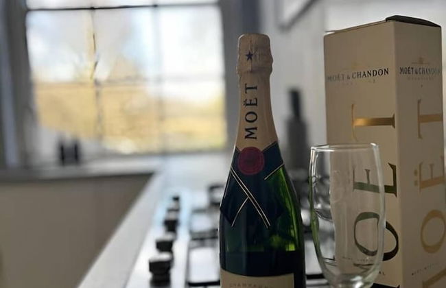 2 Bedroom Apartment kitchen and bathroom - Foto 11