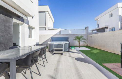 Casa Bos Dolpfin Wellness Luxury Entire Villa Pool & Jacuzzi Gran Alacant near Beach - Photo 12