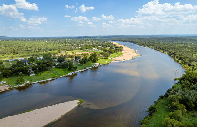 River Oaks Oasis - Foto 45