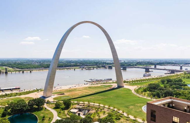 Visite dans Saint-Louis en petit groupe + Bateau sur le fleuve Mississippi + Vol en hélicoptère - Photo 1